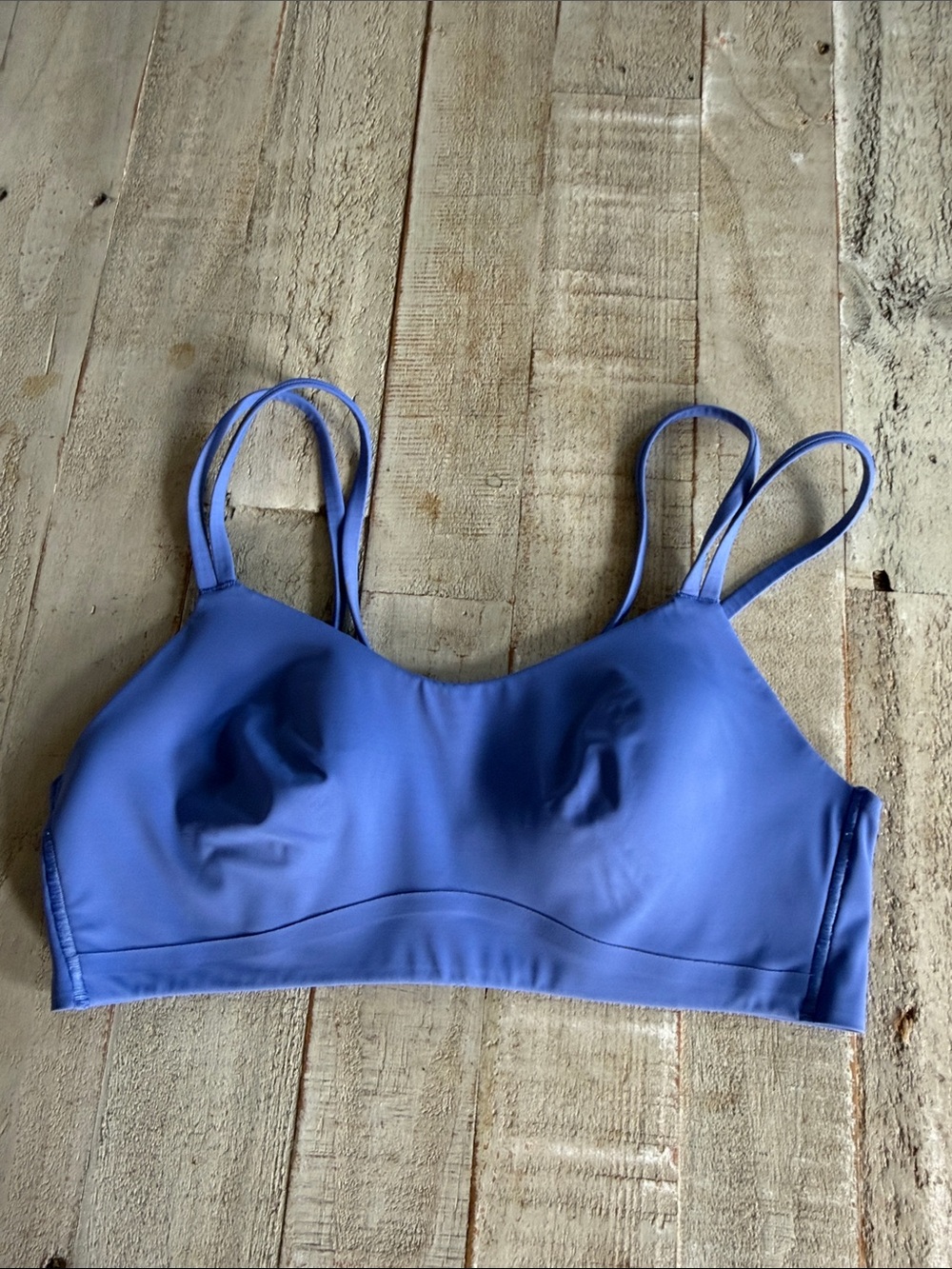 Lululemon like a cloud